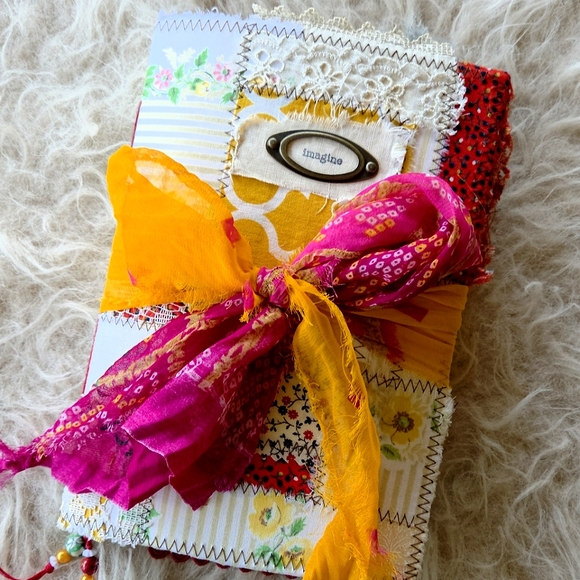 Patchwork Eclectic SUMMER Junk JOURNAL - Picture 1 of 17